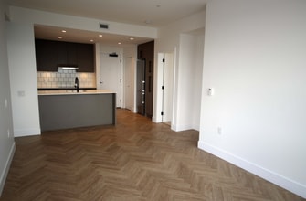 9228 Slopes Mews in Burnaby, BC - Building Photo - Building Photo