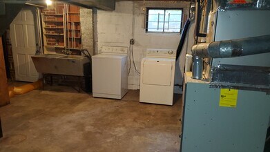 9606 Cedar Ln in Bethesda, MD - Building Photo - Building Photo