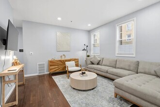 41 Vroom St in Jersey City, NJ - Building Photo - Building Photo