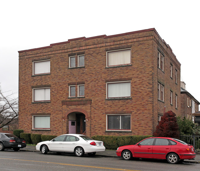 Kelley Arms Apartments in Tacoma, WA - Building Photo - Building Photo