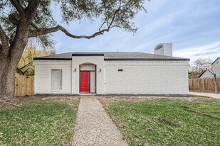 10811 Villa Lea Ln in Houston, TX - Building Photo