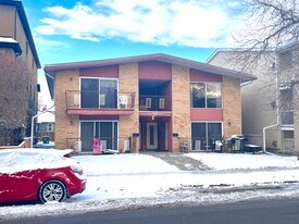 136 12 Av NW in Calgary, AB - Building Photo