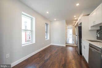 1135 W Somerset St, Unit B in Philadelphia, PA - Building Photo - Building Photo