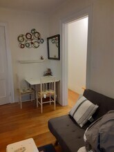 5 Haskell St, Unit 3 in Cambridge, MA - Building Photo - Building Photo