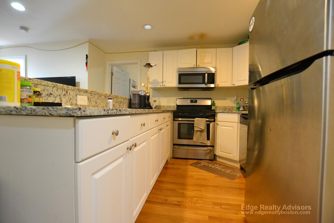 62 Egmont, Unit 2 in Brookline, MA - Building Photo