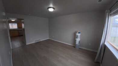 949 E 1150 S in Clearfield, UT - Building Photo - Building Photo