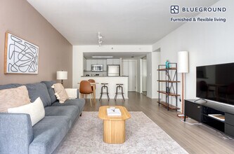 2 Townsend St in San Francisco, CA - Building Photo - Building Photo