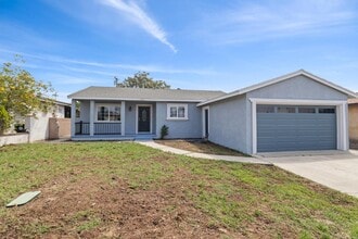 7877 Kempster Ave in Fontana, CA - Building Photo - Building Photo