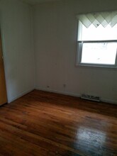 416 S Seymour St in Oakwood, IL - Building Photo - Building Photo