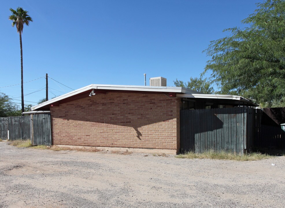 3219-3221 E Monte Vista Dr in Tucson, AZ - Foto de edificio