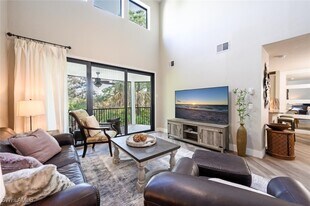 27113 Oakwood Lake Dr in Bonita Springs, FL - Building Photo