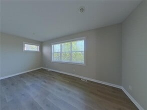 3947 Valencia Ln in Chaska, MN - Building Photo - Building Photo