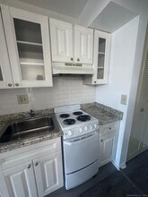 169 Birdseye St, Unit c2 in Bridgeport, CT - Building Photo - Building Photo