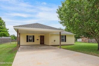 314 East Dr in New Iberia, LA - Building Photo - Building Photo