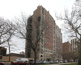 2430 N Lakeview Ave in Chicago, IL - Foto de edificio - Building Photo