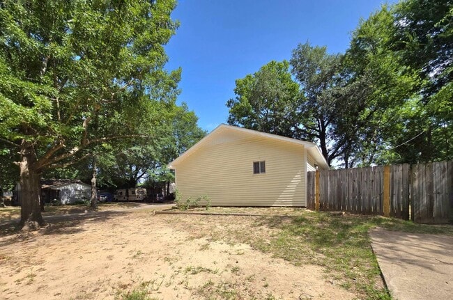 property at 172 Gaskins St