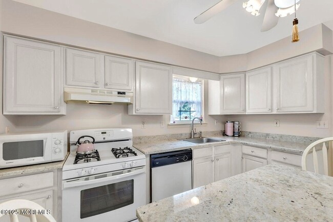 50 Broad St in Matawan, NJ - Building Photo - Building Photo