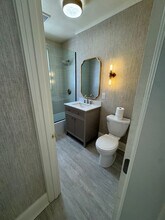 1618 Washington St NE in Minneapolis, MN - Building Photo - Building Photo