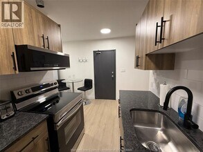 808 Ottawa St in Windsor, ON - Building Photo - Building Photo