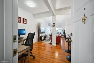 1300 Massachusetts Ave NW, Unit 503 in Washington, DC - Building Photo - Building Photo
