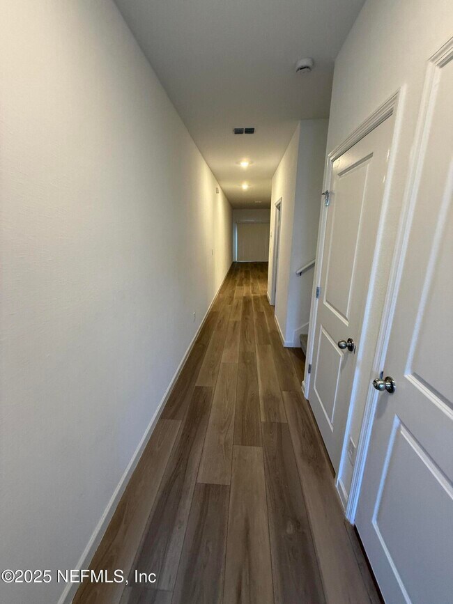 625 Holly Lks Dr in Orange Park, FL - Foto de edificio - Building Photo
