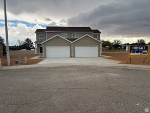 725 W 350 N, Unit #1 in Vernal, UT - Building Photo - Building Photo