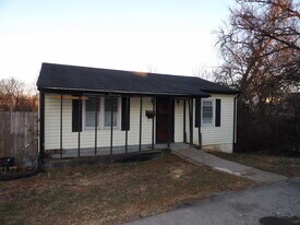 146 Allnutt Dr in Frankfort, KY - Building Photo