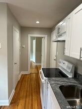 1 Divinity St in Bristol, CT - Building Photo - Building Photo