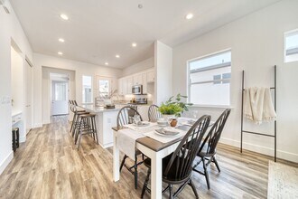 2217 Tapia Wy in Chico, CA - Building Photo - Building Photo