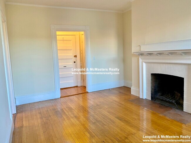 2 Ware St, Unit 109 in Cambridge, MA - Building Photo - Building Photo