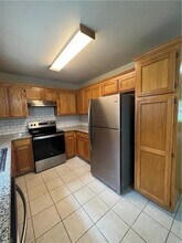 2229 E Cinnamon Way in Fayetteville, AR - Foto de edificio - Building Photo