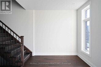 37 Creekbank Rd in Toronto, ON - Building Photo - Building Photo