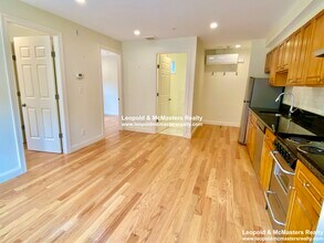 380 Harvard St, Unit 3 in Cambridge, MA - Building Photo - Building Photo
