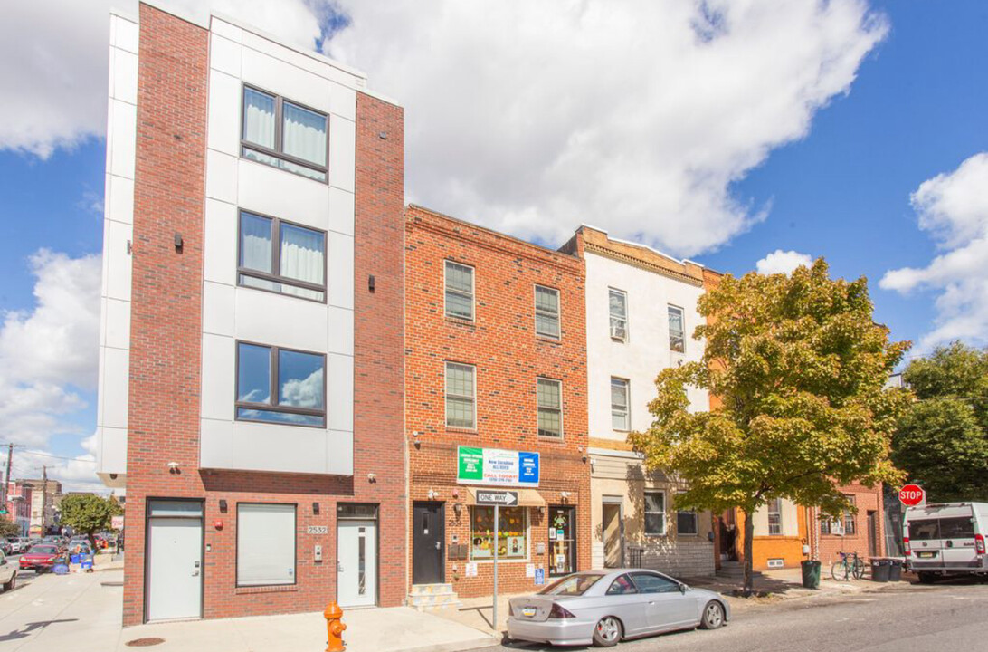 2534 Amber St, Unit 1 in Philadelphia, PA - Building Photo