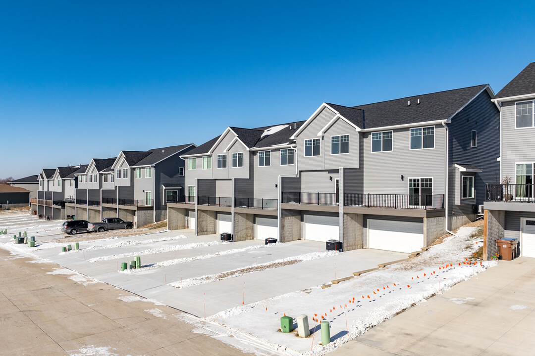 Duckhorn Townhomes in Lincoln, NE - Building Photo