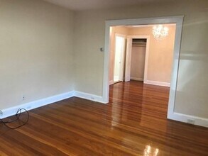 139 Pine St in Quincy, MA - Building Photo - Building Photo