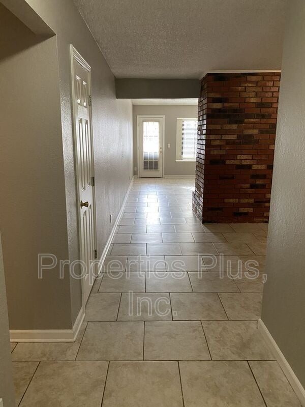 5914 S 87th E Ave in Tulsa, OK - Building Photo - Building Photo