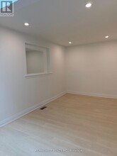 10-10 Tynevale Dr in Toronto, ON - Building Photo - Building Photo