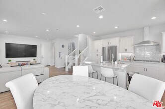 629 Daniel Freeman Cir in Inglewood, CA - Building Photo - Building Photo