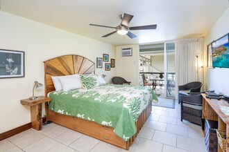 75-5776-5776 Kuakini Hwy in Kailua Kona, HI - Building Photo - Building Photo