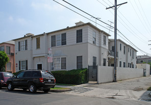 138 S Sweetzer Ave Apartments