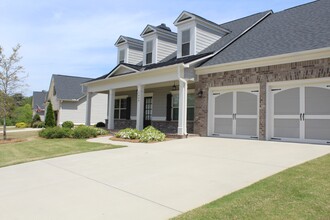 1999 Gladys Ct in Marietta, GA - Foto de edificio - Building Photo