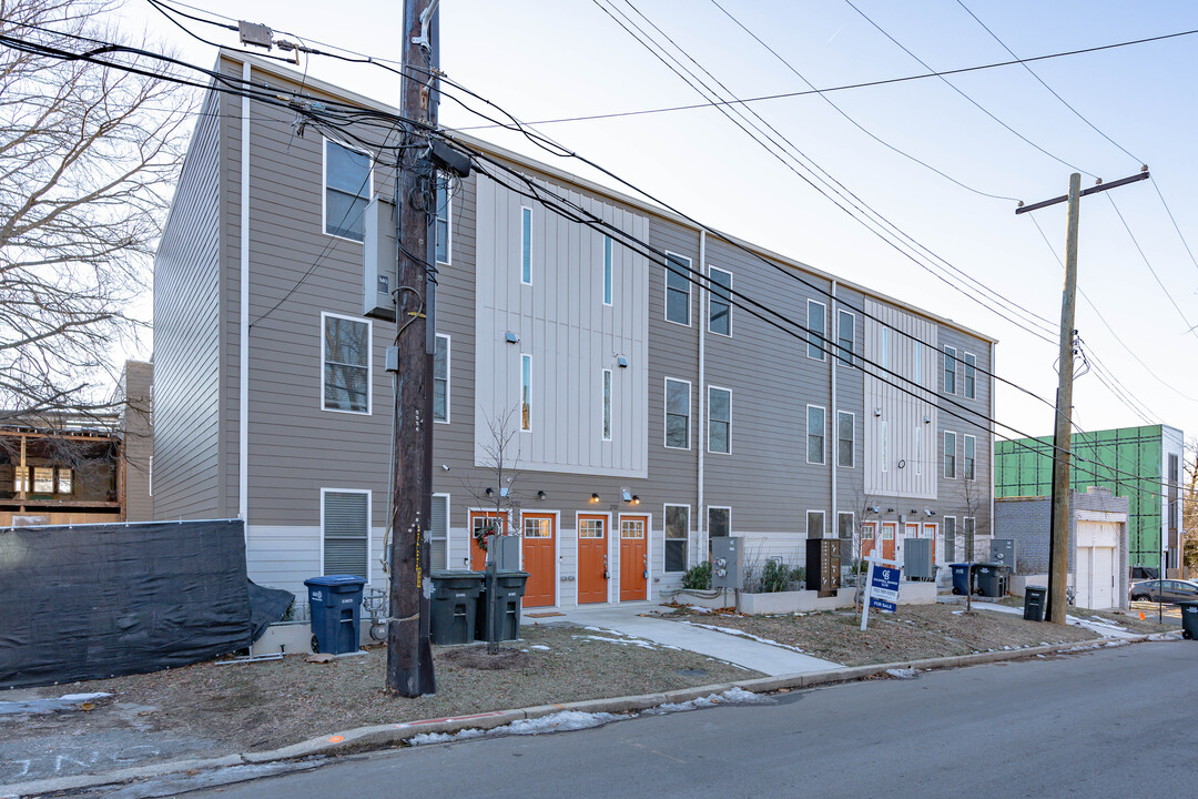 BOAZ Flats in Washington, DC - Building Photo