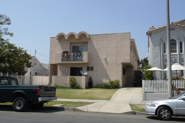 4947 Maplewood Ave in Los Angeles, CA - Building Photo - Building Photo