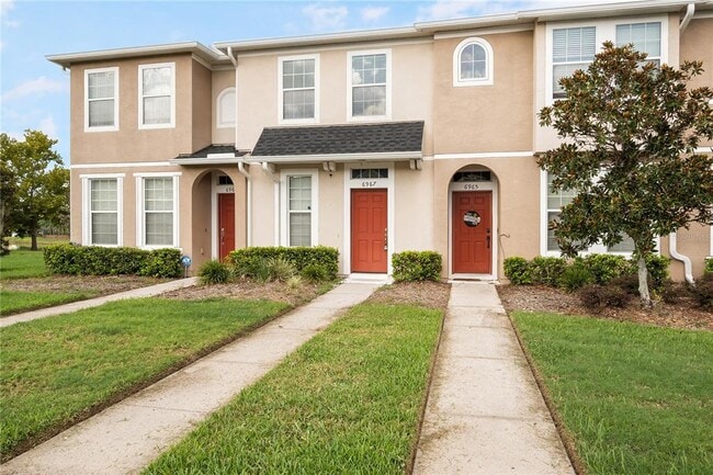 6967 Towering Spruce Dr in Riverview, FL - Building Photo - Building Photo