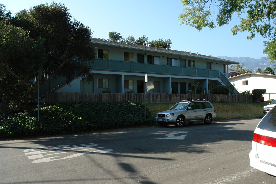 W Padre St in Santa Barbara, CA - Building Photo