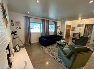 2710 Marlborough Dr in San Antonio, TX - Building Photo - Building Photo