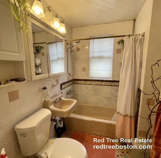 21 Bothwell Rd, Unit 1 in Boston, MA - Foto de edificio - Building Photo