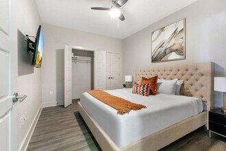 144 Elk Pl in New Orleans, LA - Building Photo - Building Photo