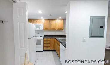 36 Queensberry St in Boston, MA - Building Photo - Building Photo